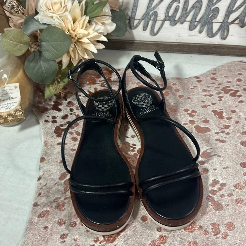 Vince camuto sandals - Picture 1 of 5